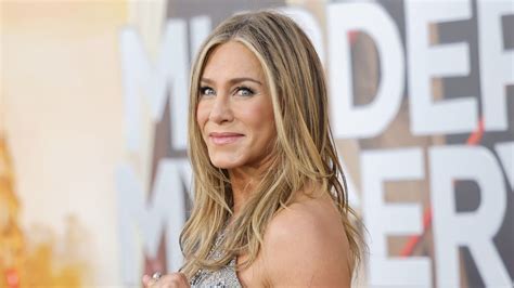 jennifer aniston breasts|Jennifer Aniston stuns fans with topless beach photo